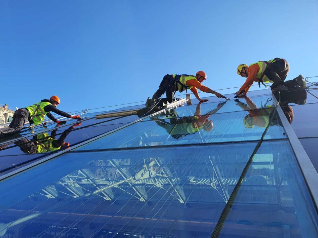 Serisolar 2 Serisolar svg+xml;charset=utf